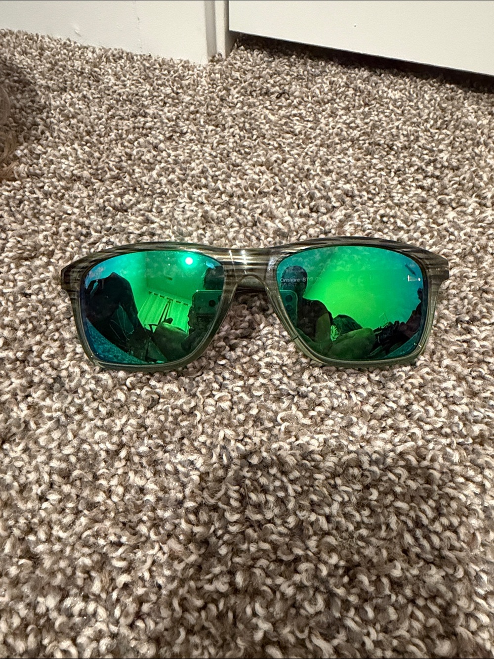 Maui Jim Green Mirrored Lens Sunglasses with Gray Frame